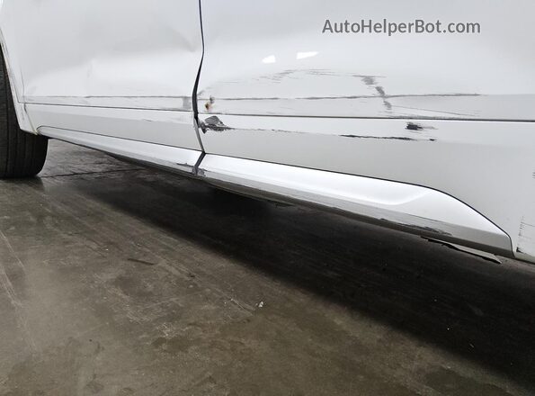 WA1ANAFY0J2130871 2018 AUDI Q5 White 