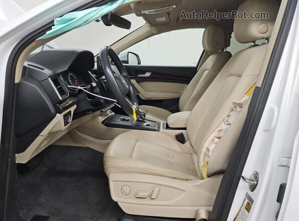 WA1ANAFY0J2130871 2018 AUDI Q5 White 