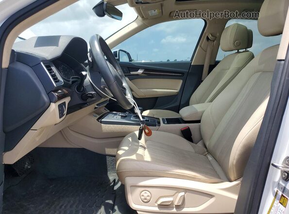 WA1ANAFY0K2045580 2019 AUDI Q5 White წინა სალონის ხედი