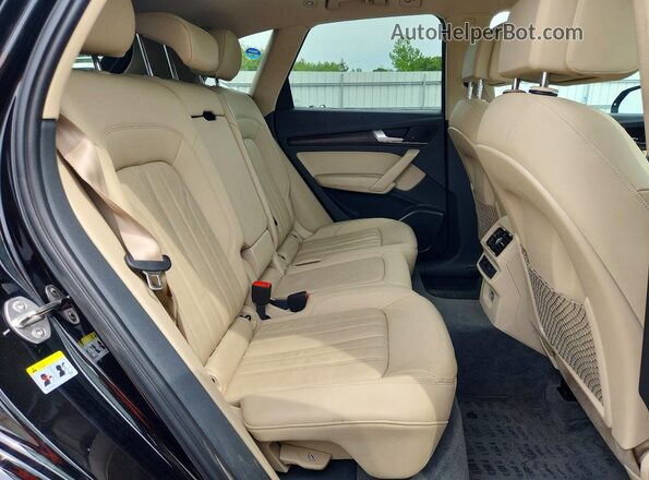 WA1ANAFY1J2016653 2018 AUDI Q5 Black Սալոնի հետևի տեսք