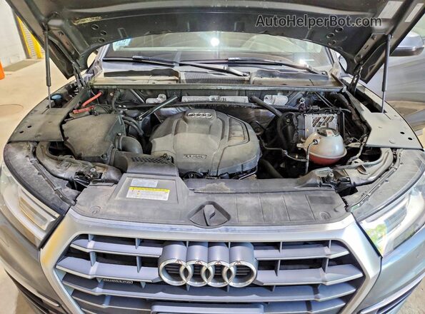 WA1ANAFY2J2169042 2018 AUDI Q5 Silver Вид підкапотного простору