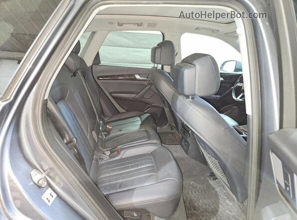 WA1ANAFY2J2169042 2018 AUDI Q5 Silver Вид задньої частини салону