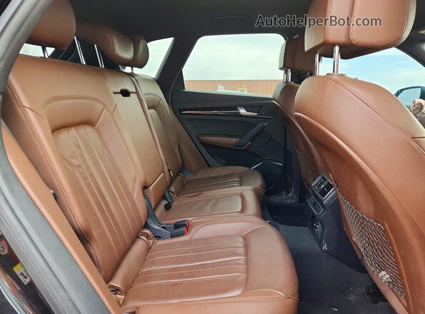 WA1ANAFY2K2128671 2019 AUDI Q5 Black Widok wnętrza z tyłu