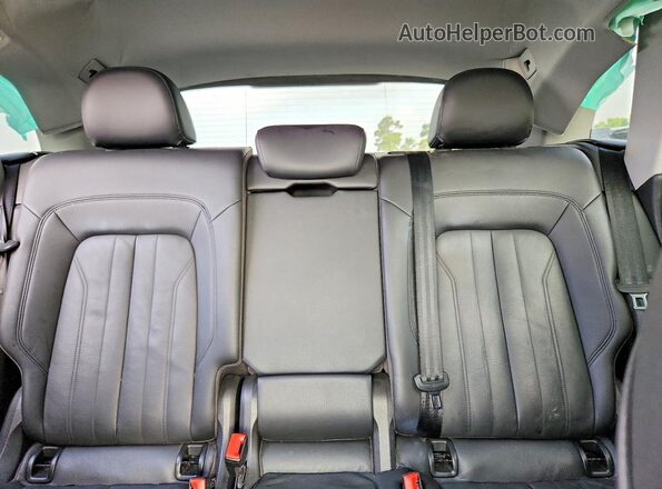 WA1ANAFY3J2101820 2018 AUDI Q5 Black Widok tylnych siedzeń