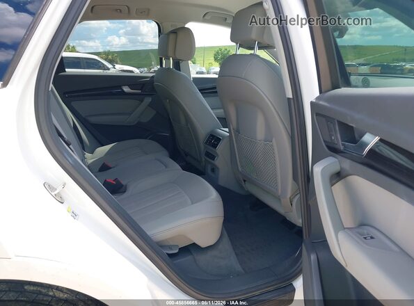 WA1ANAFY3K2054418 2019 AUDI Q5 Белый Вид наклейки с VIN-кодом