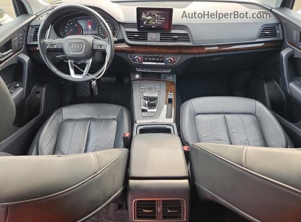 WA1ANAFY5K2048684 2019 AUDI Q5 Черный Вид панели приборов