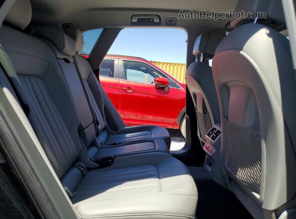 WA1ANAFY5K2090272 2019 AUDI Q5 Black Вид задніх сидінь