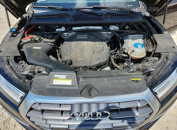WA1ANAFY7J2003650 2018 AUDI Q5 Black Vista del compartimento del motor