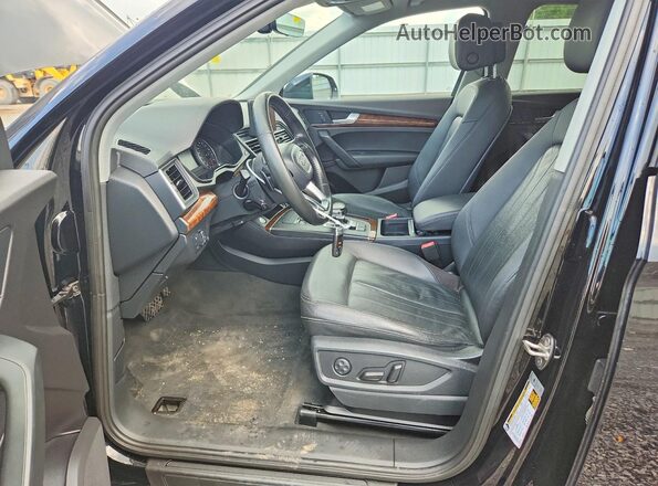 WA1ANAFY8J2002846 2018 AUDI Q5 Black Вид салону спереду