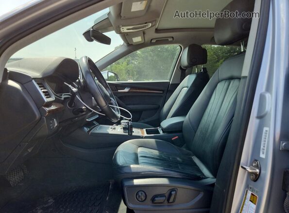 WA1ANAFY8J2005181 2018 AUDI Q5 Silver Widok wnętrza z przodu