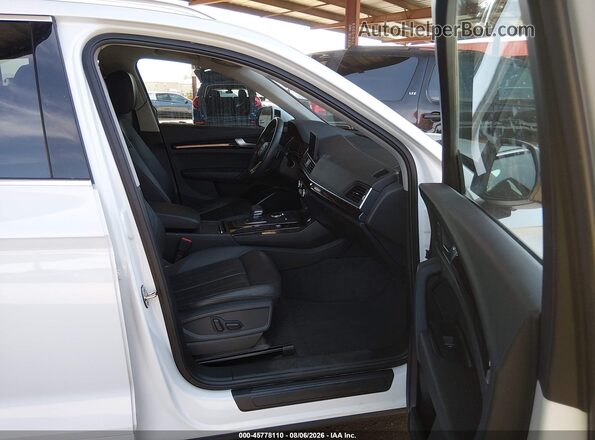 WA1ANAFY8L2045747 2020 AUDI Q5 Белый Вид салона спереди