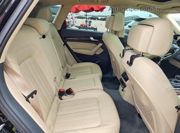 WA1ANAFY8L2051354 2020 AUDI Q5 Black Rear seats view