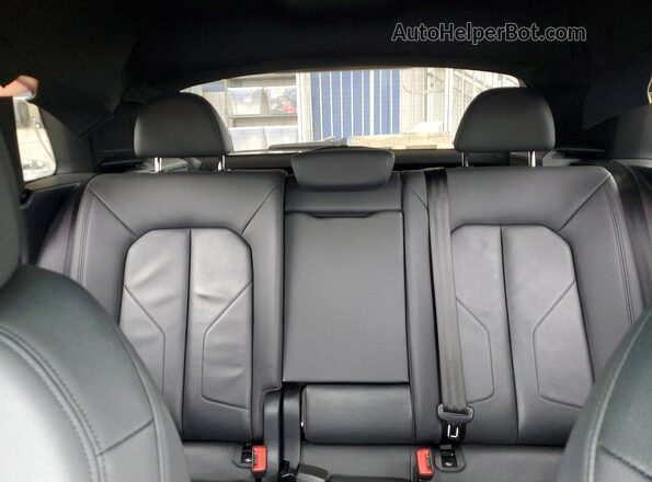 WA1AUCF32M1097773 2021 AUDI Q3 Black Հետևի նստատեղերի տեսք
