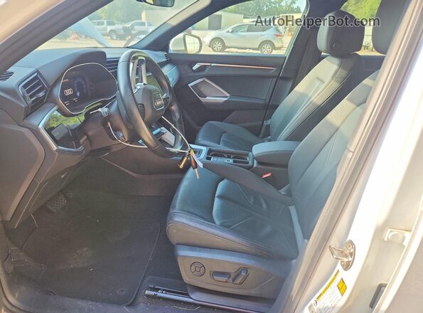 WA1AUCF36M1064372 2021 AUDI Q3 Белый Вид салона спереди