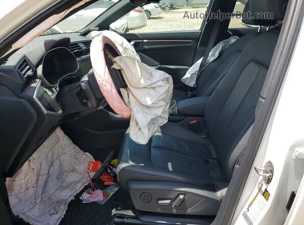 WA1AUCF39M1102130 2021 AUDI Q3 White Widok wnętrza z przodu