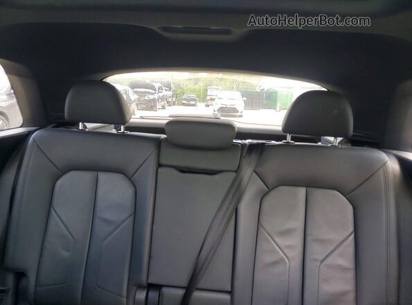 WA1AUCF3XM1102010 2021 AUDI Q3 Gray Widok tylnych siedzeń