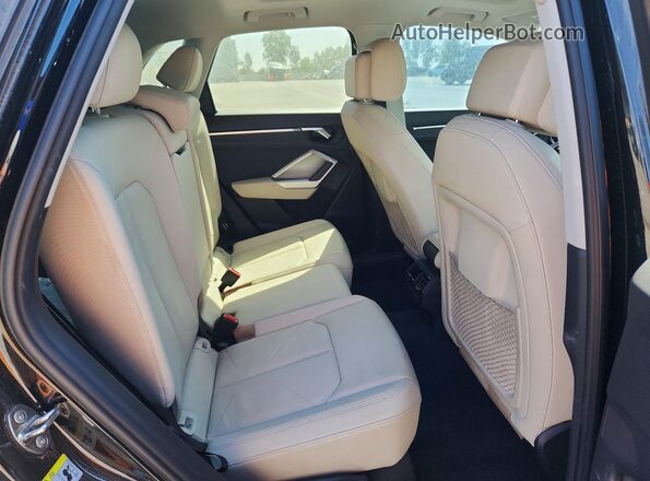 WA1AUCF3XM1132169 2021 AUDI Q3 Черный Вид задних сидений