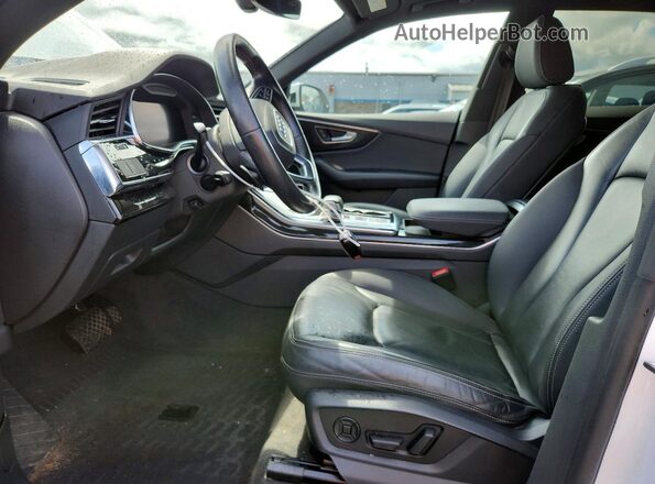 WA1AVAF14KD020463 2019 AUDI Q8 Белый Вид салона спереди