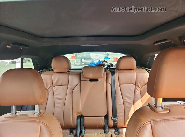 WA1AVAF14KD028725 2019 AUDI Q8 Black Vista de los asientos traseros