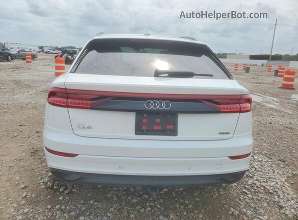 WA1AVAF17MD001375 2021 AUDI Q8 White Widok z tyłu