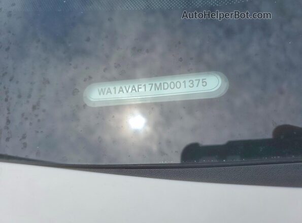 WA1AVAF17MD001375 2021 AUDI Q8 White Widok komory silnika