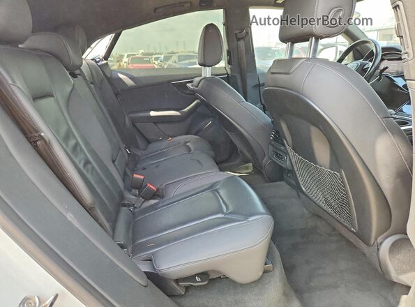 WA1AVAF1XKD019768 2019 AUDI Q8 White Հետևի նստատեղերի տեսք