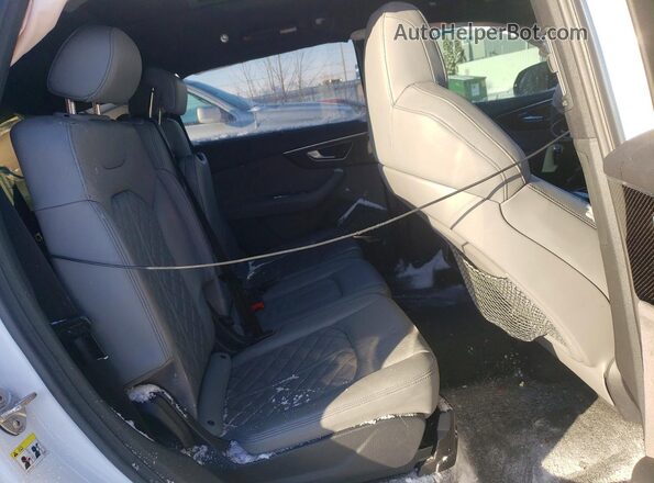 WA1AWAF71LD008547 2020 AUDI SQ7 White Rear interior view