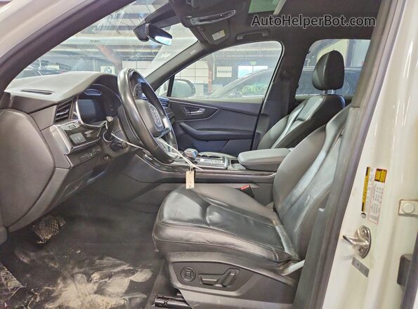 WA1AXAF72MD016963 2021 AUDI Q7 White წინა სალონის ხედი