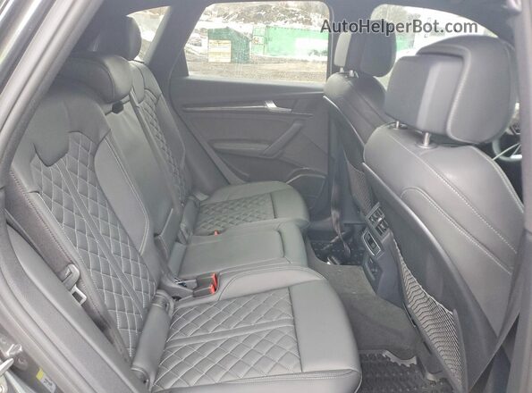 WA1B4AFY2S2056748 2025 AUDI SQ5 Gray Widok wnętrza z tyłu