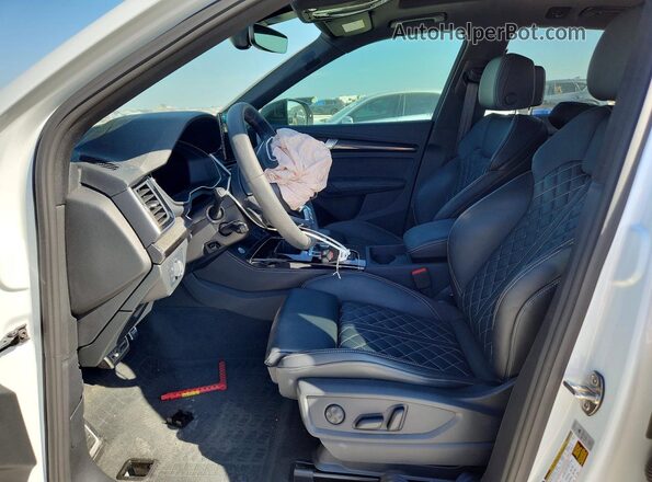 WA1B4AFY4S2046397 2025 AUDI SQ5 White Front interior view