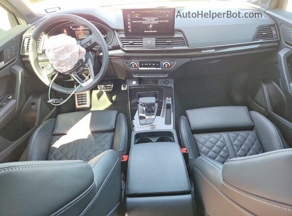 WA1B4AFY4S2046397 2025 AUDI SQ5 White Dashboard view