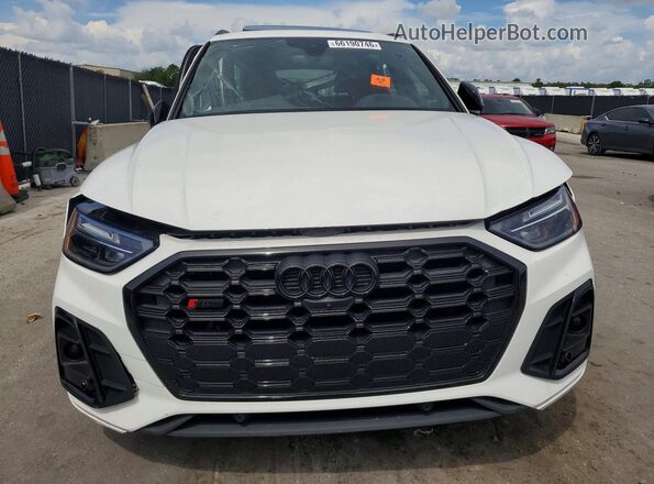 WA1B4AFY8R2124058 2024 AUDI SQ5 White Rear view