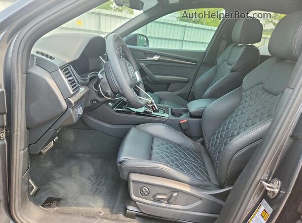 WA1B4AFY9S2051062 2025 AUDI SQ5 Gray Widok wnętrza z przodu