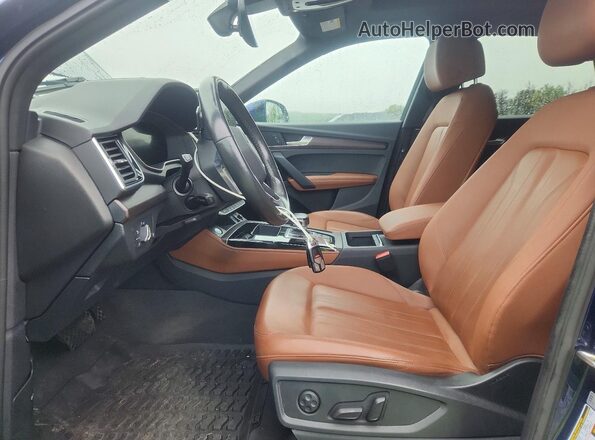 WA1BAAFY0M2016891 2021 AUDI Q5 Blue Widok wnętrza z przodu