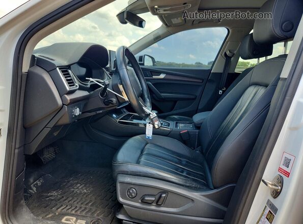 WA1BAAFY2M2030985 2021 AUDI Q5 White Widok wnętrza z przodu