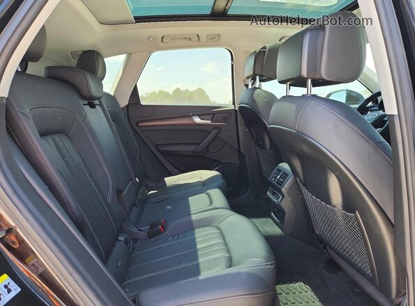 WA1BAAFY2M2035653 2021 AUDI Q5 Black Vista interior trasera