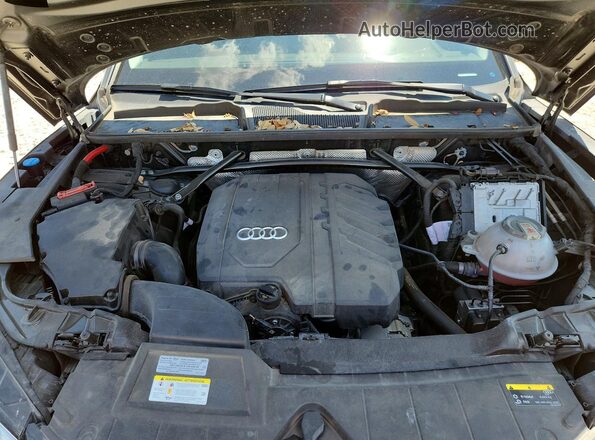 WA1BAAFY2M2035653 2021 AUDI Q5 Black Vista del compartimento del motor