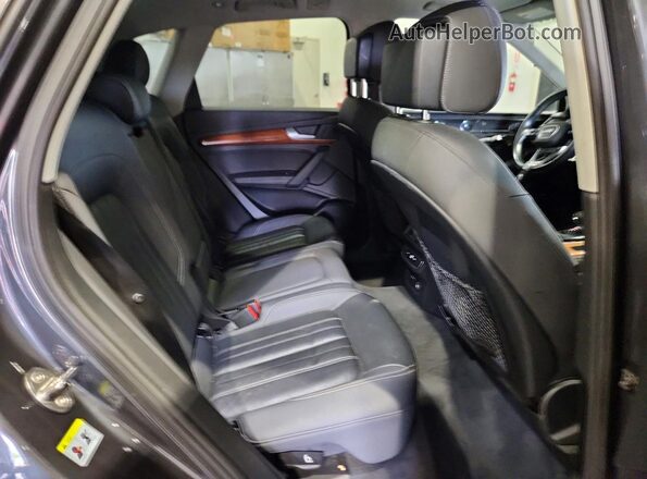 WA1BAAFY3M2012110 2021 AUDI Q5 Gray Widok wnętrza z tyłu