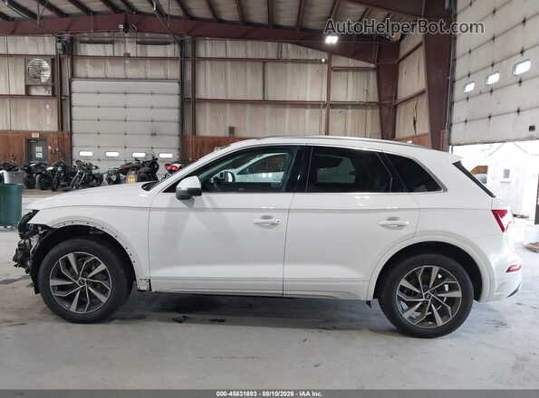 WA1BAAFY3M2065096 2021 AUDI Q5 Белый 