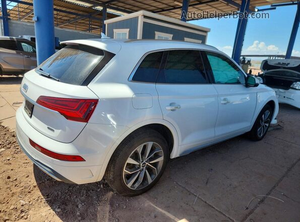 WA1BAAFY3M2105726 2021 AUDI Q5 White Tył prawy