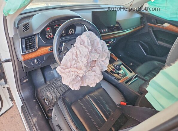 WA1BAAFY3M2105726 2021 AUDI Q5 White Widok deski rozdzielczej