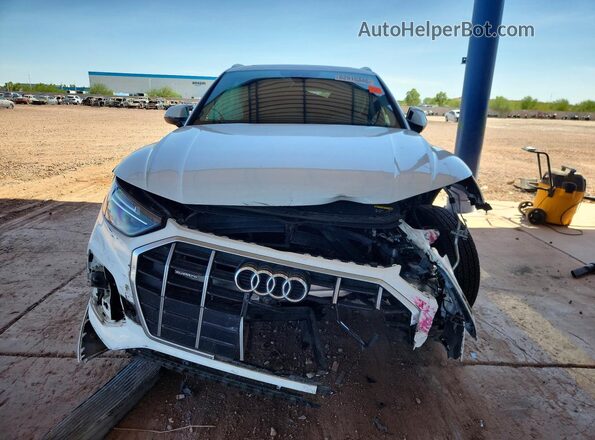 WA1BAAFY3M2105726 2021 AUDI Q5 White Widok z przodu