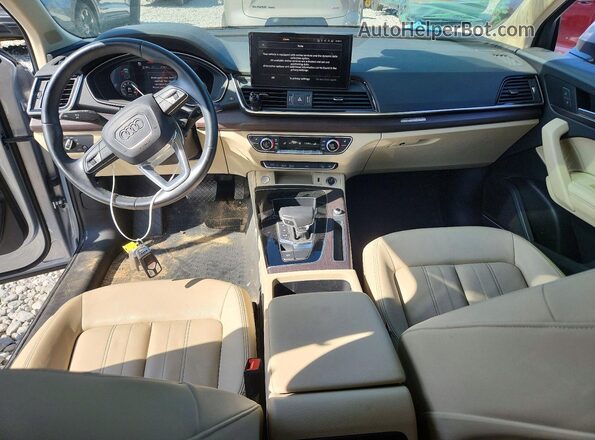 WA1BAAFY4M2008860 2021 AUDI Q5 Серебряный Вид панели приборов