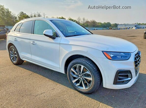 WA1BAAFY4M2051272 2021 AUDI Q5 White Delantero derecho