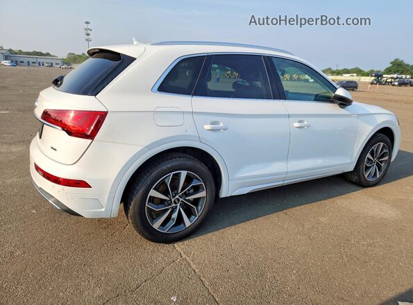 WA1BAAFY4M2051272 2021 AUDI Q5 White Trasero derecho