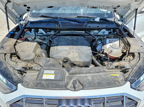 WA1BAAFY6M2031640 2021 AUDI Q5 White Սալոնի հետևի տեսք