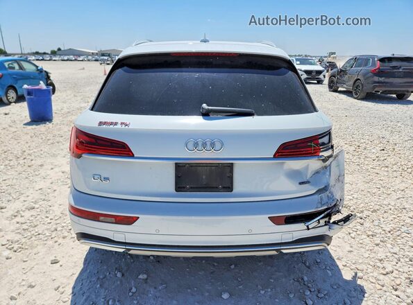 WA1BAAFY6M2031640 2021 AUDI Q5 White Հետևի տեսք