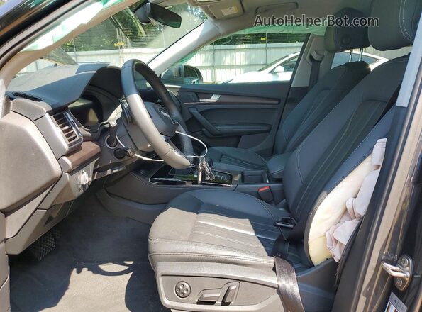 WA1BAAFY7M2136462 2021 AUDI Q5 Серый Вид салона спереди