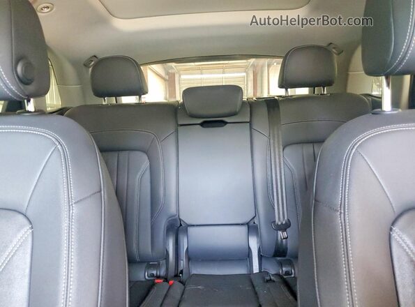 WA1BAAFY7M2140205 2021 AUDI Q5 Silver Widok tylnych siedzeń