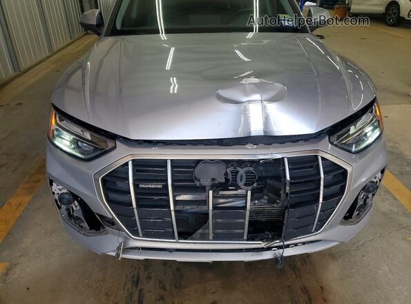 WA1BAAFY7M2140205 2021 AUDI Q5 Silver Widok komory silnika